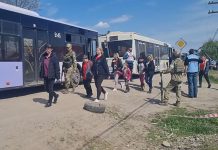 Continuano i bombardamenti, si attende nuova evacuazione da Mariupol