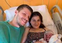 In fuga dall’Ucraina, il figlio nasce al Poma