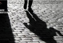 Telecamere e microspie per controllare la convivente: denunciato un 42enne