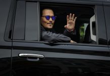 Depp diffamato da ex moglie che dovrà pagare 15 milioni di dollari
