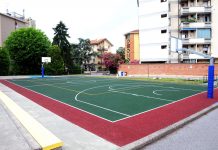 Inaugurato il campo di basket della scuola media Gabriele Bertazzolo