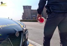 Falso Made in Italy: la Finanza sequestra 1200 articoli in un negozio di città