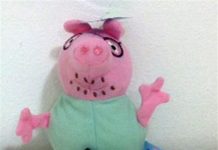 Allarme per un neonato abbandonato in una borsa, ma era un pupazzo di Peppa Pig