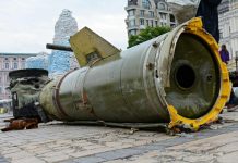 I Russi annunciano presa di Lysychansk ma Kiev smentisce, piovono missili