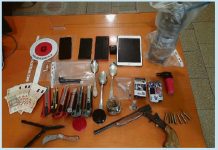 Goito – Polizia locale a caccia degli stupefacenti. Trovano pure coltelli e pistola artigianale 4