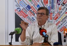 Calenda “Con una coalizione così ci facciamo ridere dietro”
