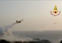 Incendio a Pantelleria, Canadair in azione per contenere roghi attivi