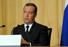 Medvedev agli europei “Alle urne punite i vostri governi”