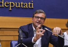 Calenda “Possibile che non ci si possa fermare per un giorno”