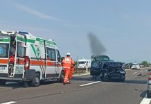 Scontro fra due auto: 5 feriti e traffico in tilt tra Mantova e Nogarole