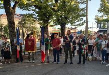 Una piazza per don Gianni Grandi: inaugurata nella sua Ospitaletto