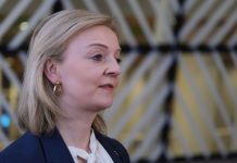 Gran Bretagna, il primo ministro Truss si dimette