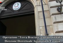 Blitz antimafia contro clan catanese: droga, pizzo e voto di scambio