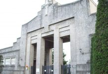 Al Cimitero Monumentale la cerimonia “Fiori sulle tombe”
