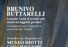 “Lucente luna d’acciaio per senni e oggetti perduti”, le opere di Buttarelli in mostra
