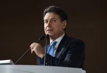 Ucraina, Conte “Inviare armi non può più essere la soluzione”