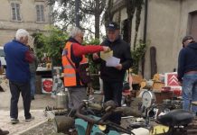 Il mercatino dell’antiquariato di Gonzaga fa il pieno di visitatori: “Mai un’edizione così”