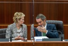 Letizia Moratti si è dimessa: “Non c’è più fiducia con Fontana”. Il governatore: “Lei guarda a sinistra”