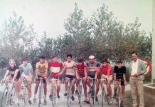 Ciclismo – Il mondo mantovano delle due ruote piange la scomparsa di Marino Saccani Marino Saccani è il terzo da destra