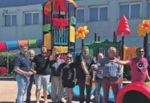 Nuovo parco giochi per la piscina