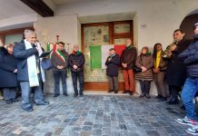 Inaugurata a Viadana la pietra d’inciampo in memoria di Giovanni Tamagni, morto nei campi nazisti