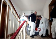 Yana morta per asfissia chiusa e sigillata nel trolley