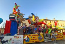 Parata di carri allegorici a Canneto