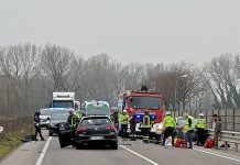 Incidente tra due auto in via Brennero, due feriti gravissimi