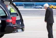 Atterrato a Ciampino l’aereo con la salma di Parini