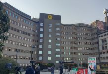 Berlusconi stabile, curato con antibiotici e chemioterapia