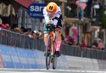 Healy vince l’8^ tappa del Giro, Leknessund resta in rosa