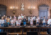 I bambini della Montessori in visita in Comune sognano un mondo più verde