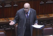 Crosetto “Italia resta con Ucraina, ogni sforzo per la diplomazia”