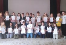 Studenti provetto con le lingue straniere