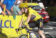 Gall vince tappa regina al Tour, Vingegaard resta leader