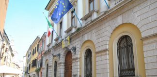 Centrodestra, la Lega prende le distanze dal “caso Palazzi”