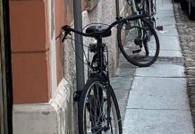 Bici sul marciapiede, e gli spazi per i disabili?