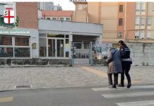 Maltrattava la nonna 90enne e il padre: nei guai una 37enne