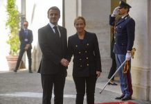 Meloni-Macron, faccia a faccia su migranti e priorità economiche Ue