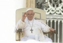Papa Francesco in piazza San Pietro per il Concistoro, crea 21 nuovi cardinali