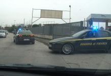 Inseguimento con spari e speronamenti: in manette uno spacciatore. Nell’auto 16 chili di hashish