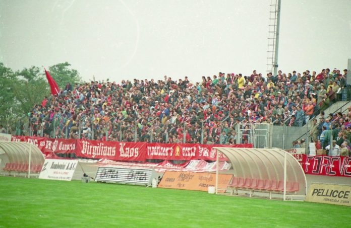 I tifosi del Mantova a Fiorenzuola nel 1993