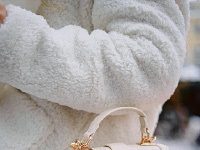 La storia della borsa e della sua importanza in un look