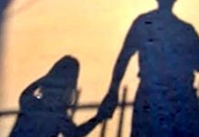 Violenza sessuale su una 12enne: rinvio a giudizio per uno “zio” di 74 anni. La ragazzina in chat alle amiche: “mi sta toccando. Aiutatemi”