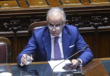 Acca Larentia, Piantedosi “Saluto romano offesa alle vittime”