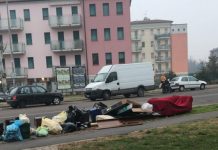 Viale Piemonte diventata una strada di immondezza
