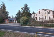 Inquilini abusivi nello stabile di Mantova sequestrato per un incendio doloso