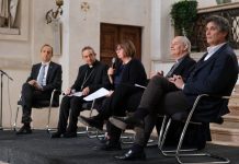 Il vescovo Busca e il cardinale Zuppi: “Qui c’è una silenziosa apostasia”