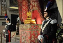 Come tradizione vuole, esposti in Sant’Andrea i Sacri Vasi