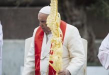 Il Papa con voce affaticata, non legge l’omelia per Domenica delle Palme